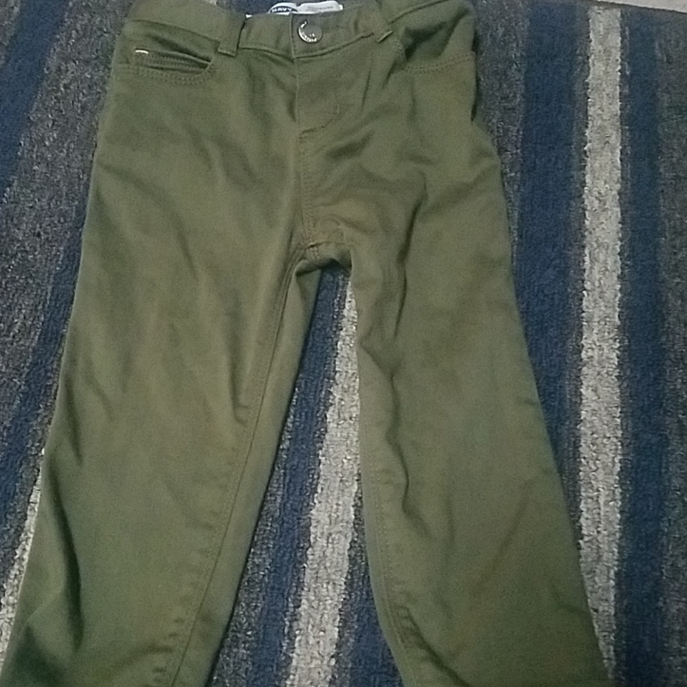 2 pairs of Old Navy pants/jeans